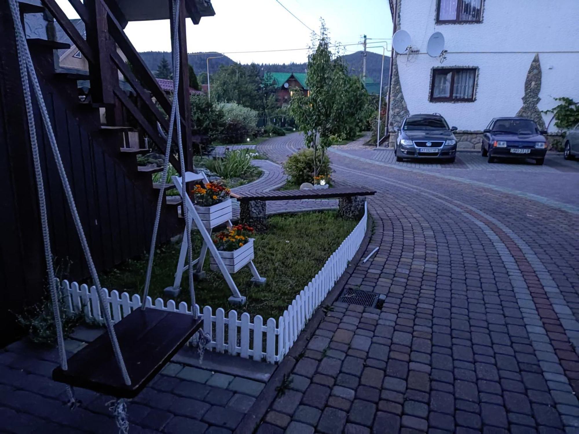 Апартаменти "У Кузьмича" 2 Mykulychyn Exterior foto